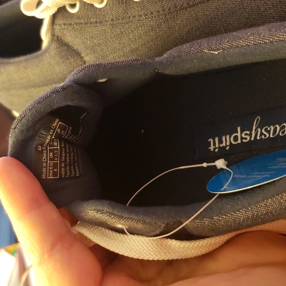Easy spirit size 8 sneakers - Picture 3 of 4